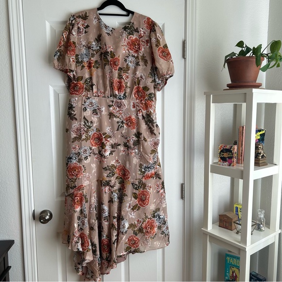 Sugarlips Dresses & Skirts - Sugarlips Beige Floral Maxi Dress with Coral & Green Accents